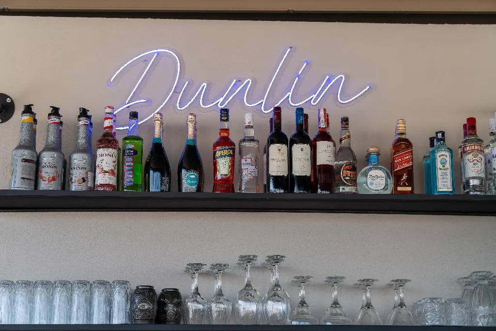 Bar, Dunlin Hotel, Athens