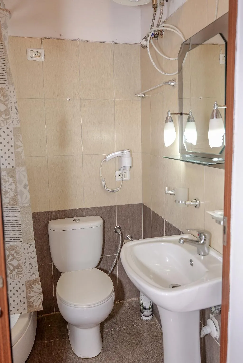 DOUBLE BASIC Room, Dolanit Hotels Vila E Drurit, Durres