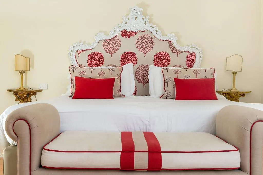 Room, Punta Regina, Naples