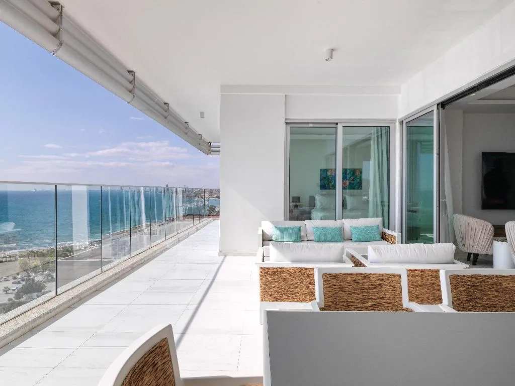 APARTMENT LUXURY Room, The Tower at St Raphael Resort, Cyprus