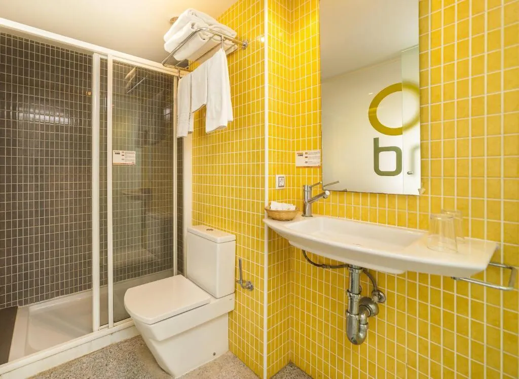 Room, Mix Bahia Real, Majorca