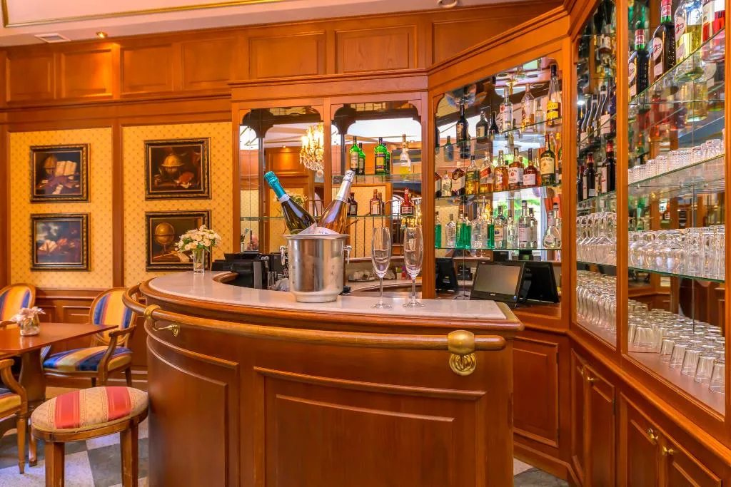 Bar, Hotel Kinsky Fountain, Prague