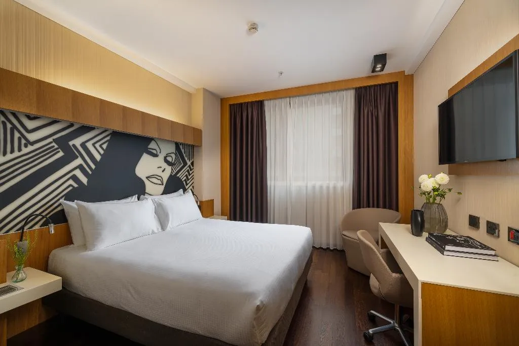 Room, Crowne Plaza Milan City, Milan