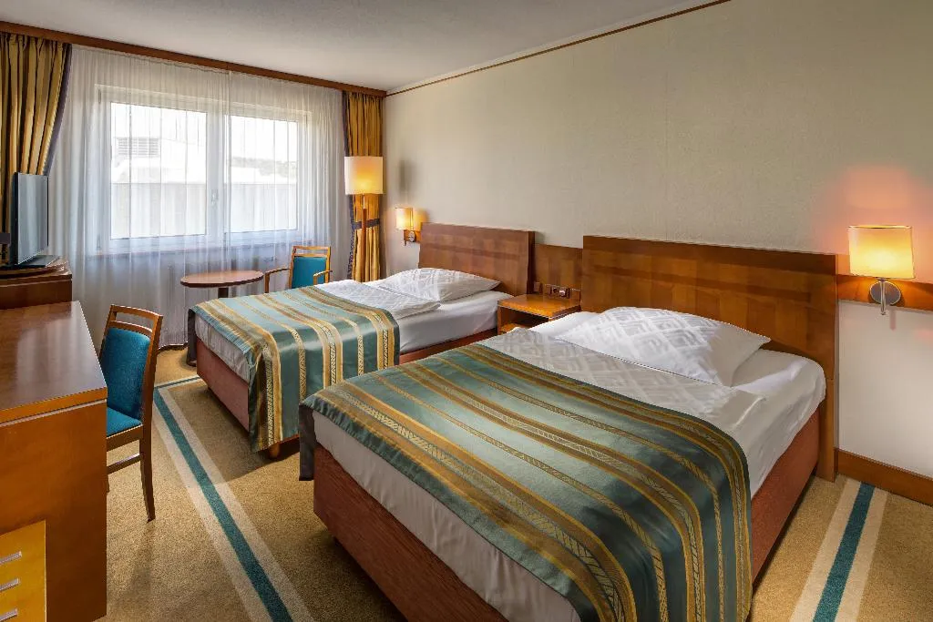 Room, Quality Hotel Brno Exhibition Centre, Prague
