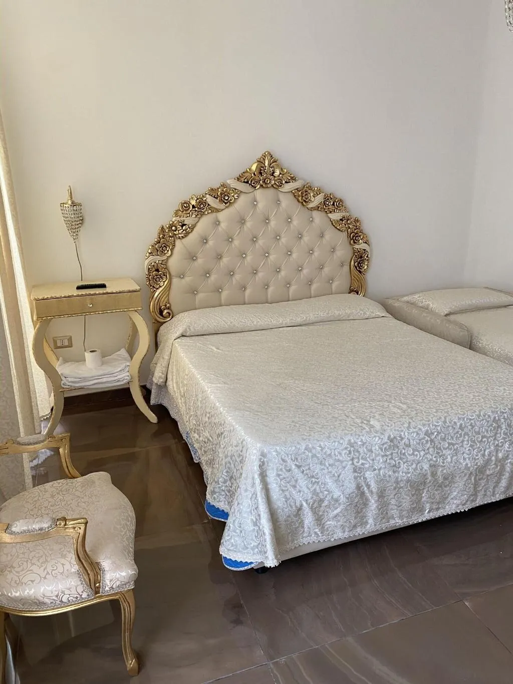 Room, Guesthouse Maria Francesca, Naples
