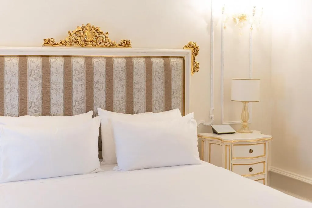 DOUBLE SUPERIOR Room, Cà Bonfadini Historic Experience, Venice