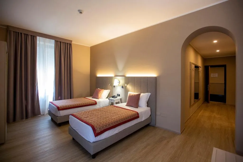 FAMILY ROOM DELUXE Room, Hotel Villa Malpensa, Milan