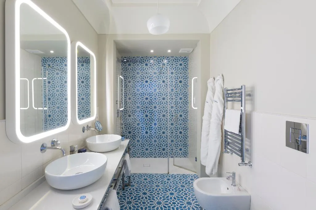 JUNIOR SUITE DELUXE WITH JACUZZI Room, Hotel Club Due Torri, Naples