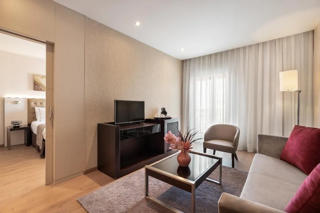JUNIOR SUITE STANDARD Room, Eurostars das Letras, Lisbon