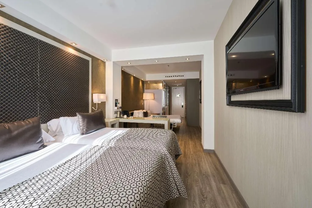 Room, Catalonia Square, Barcelona