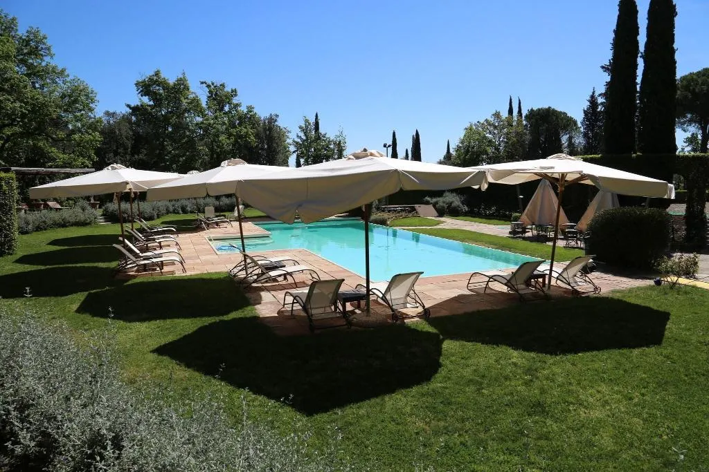 Pool, La Collegiata, Florence