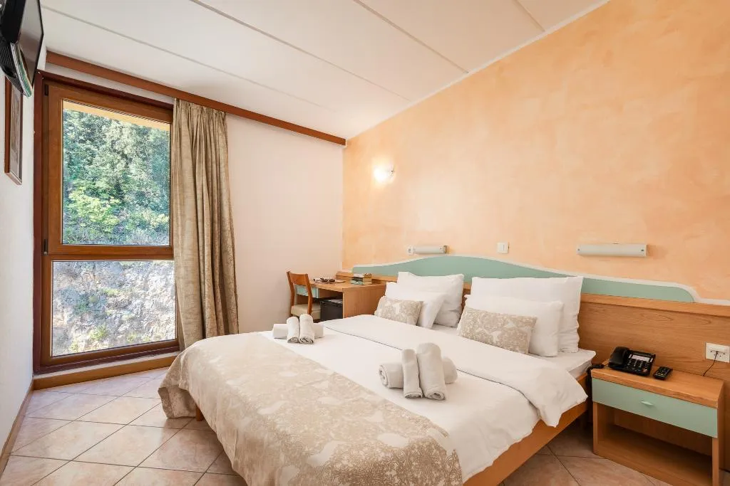 DOUBLE STANDARD Room, MASLINICA Mimosa Lido Palace Hotel, Istria
