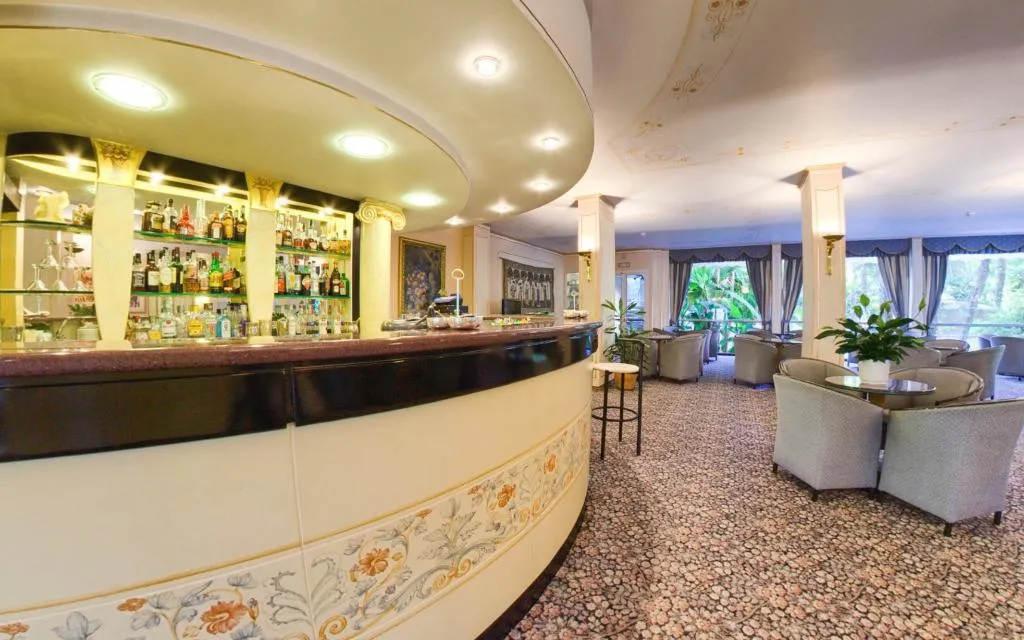 Bar, Astoria, Milan