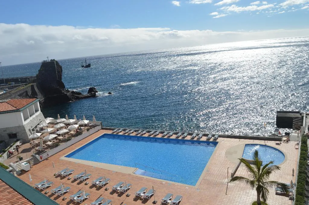 Beach, Quinta da Penha de Franca, Madeira