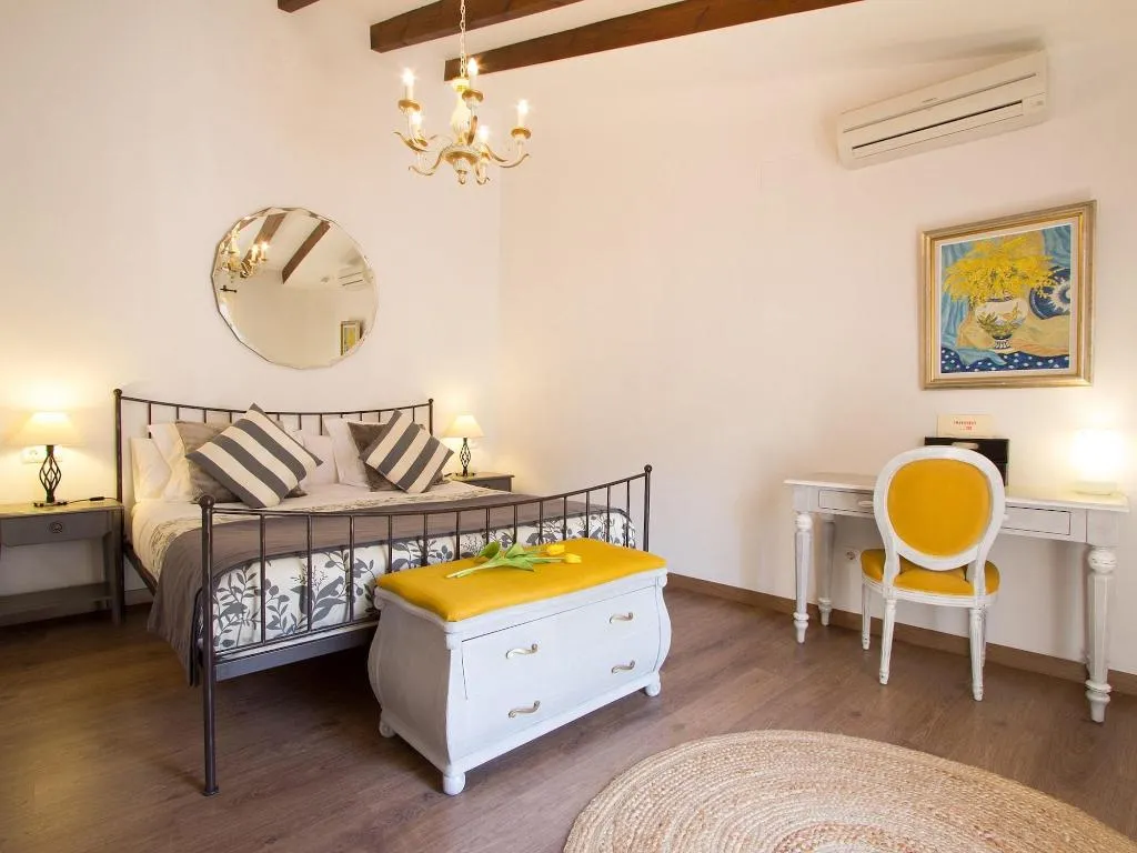 Room, Can Abril, Majorca