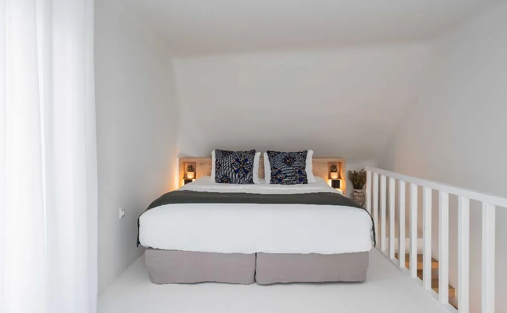 SUITE WITH JACUZZI Room, Rocabella Santorini Hotel & Spa, Santorini