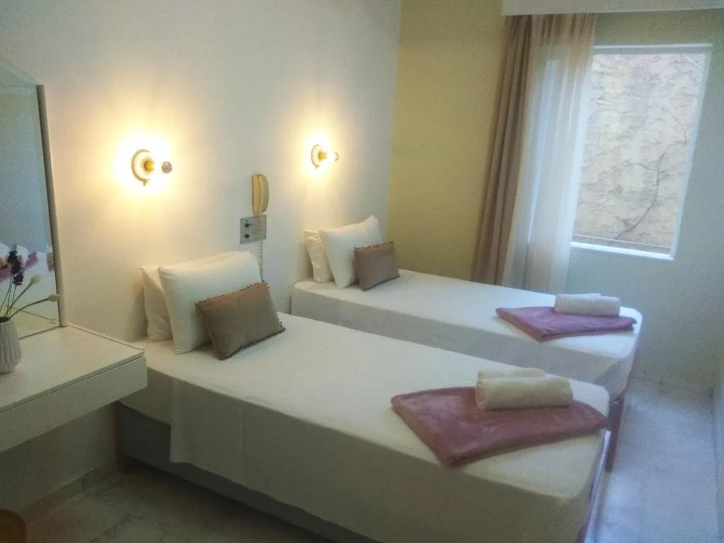Double or Twin ECONOMY Room, Top Hotel, Crete