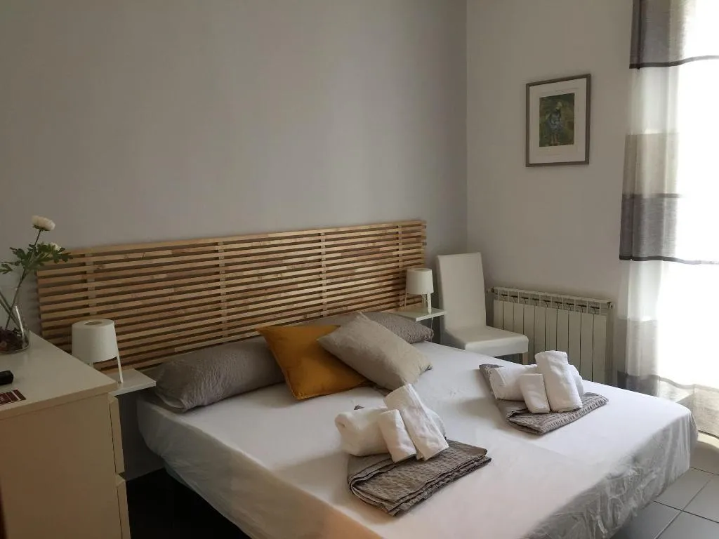 Room, Four Rooms, Catania