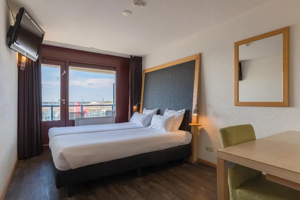 TWIN STANDARD Room, Leonardo Hotel IJmuiden Seaport Beach, Amsterdam