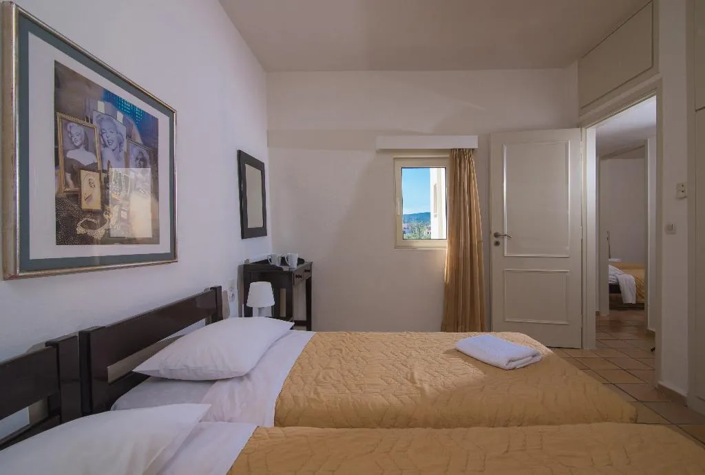 APARTMENT TWO BEDROOMS Room, Ourania Apartments, Crete