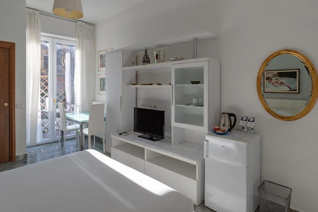 QUADRUPLE EXECUTIVE Room, Aiello Suites Executive, Milan