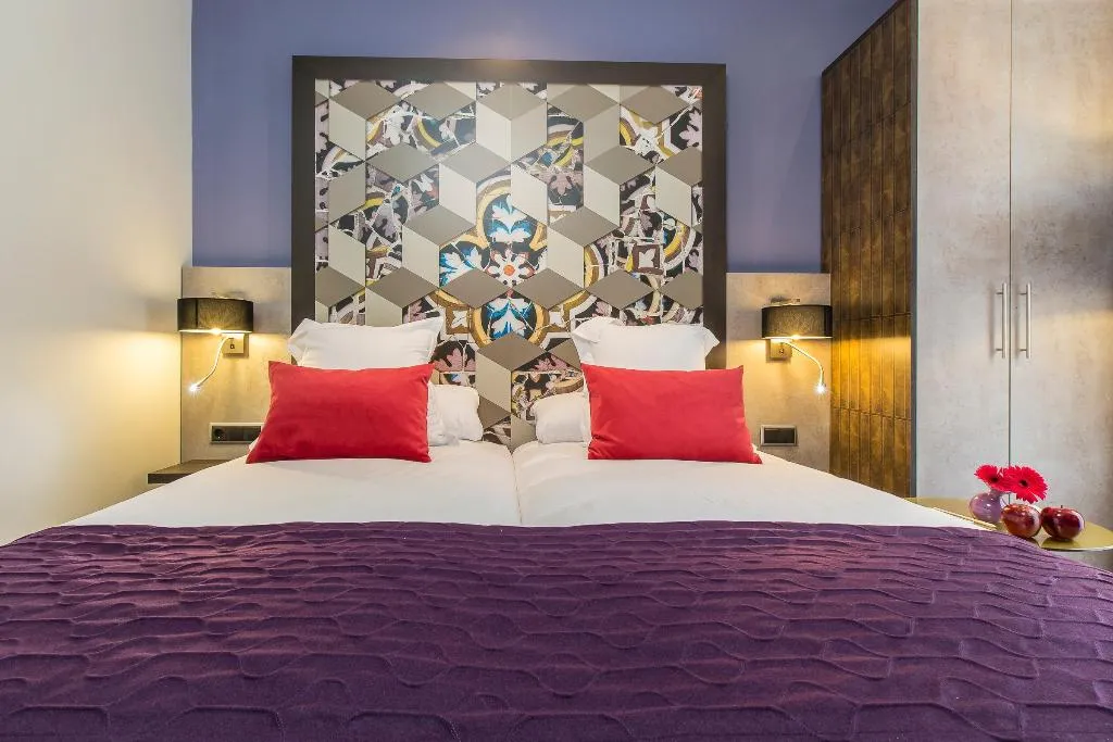 Double or Twin COMFORT Room, Leonardo Hotel Las Ramblas, Barcelona