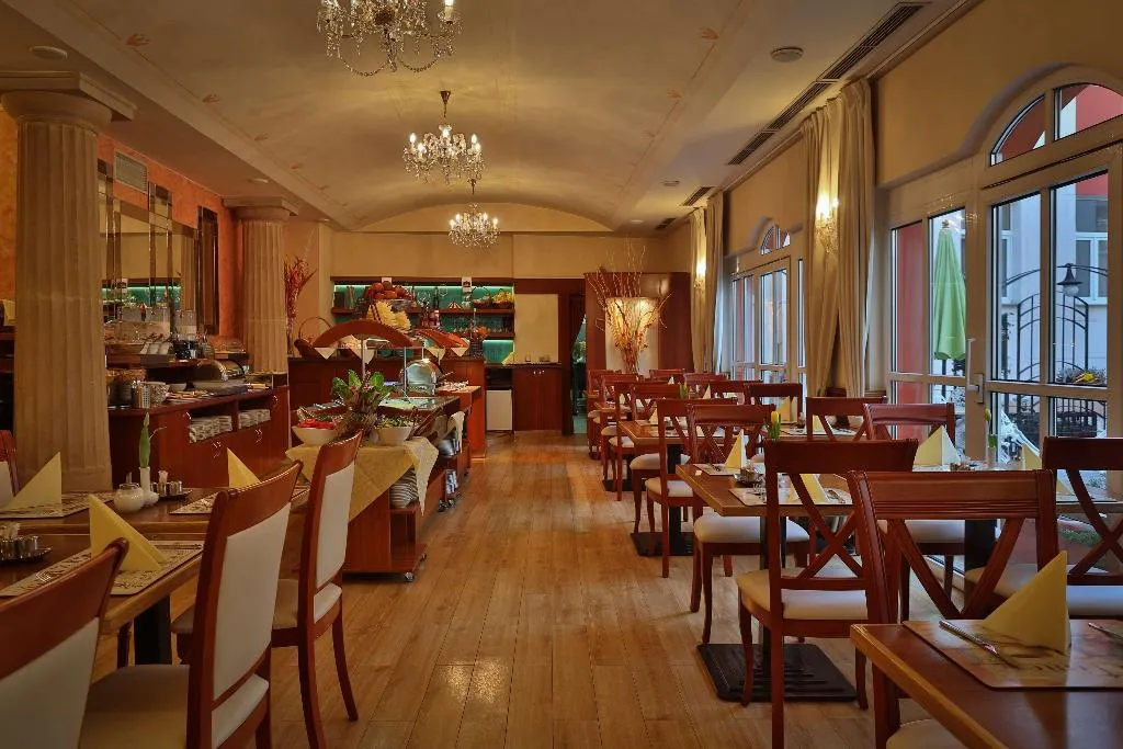 Restaurant, Hotel Meteor Plaza Prague, Prague