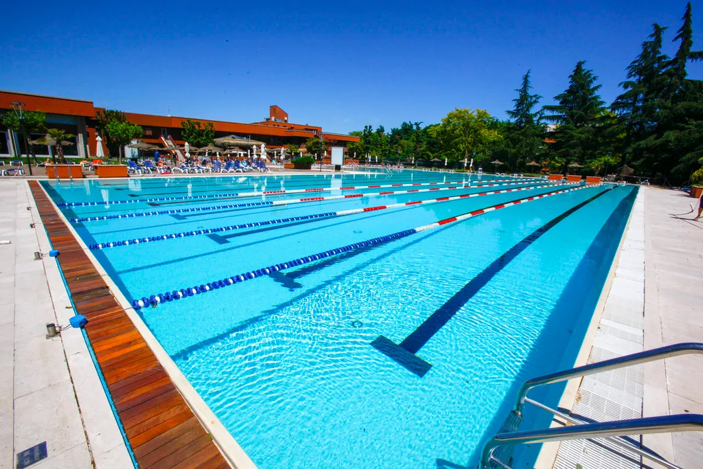 Pool, Excel Milano 3, Milan