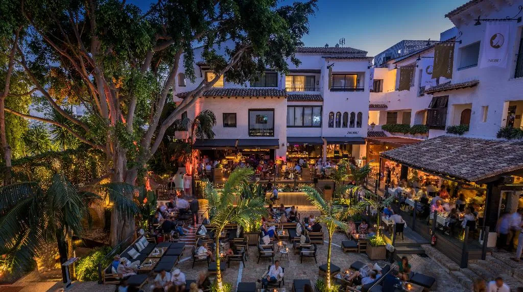 Bar, Puente Romano Beach Resort and Spa, Costa Del Sol