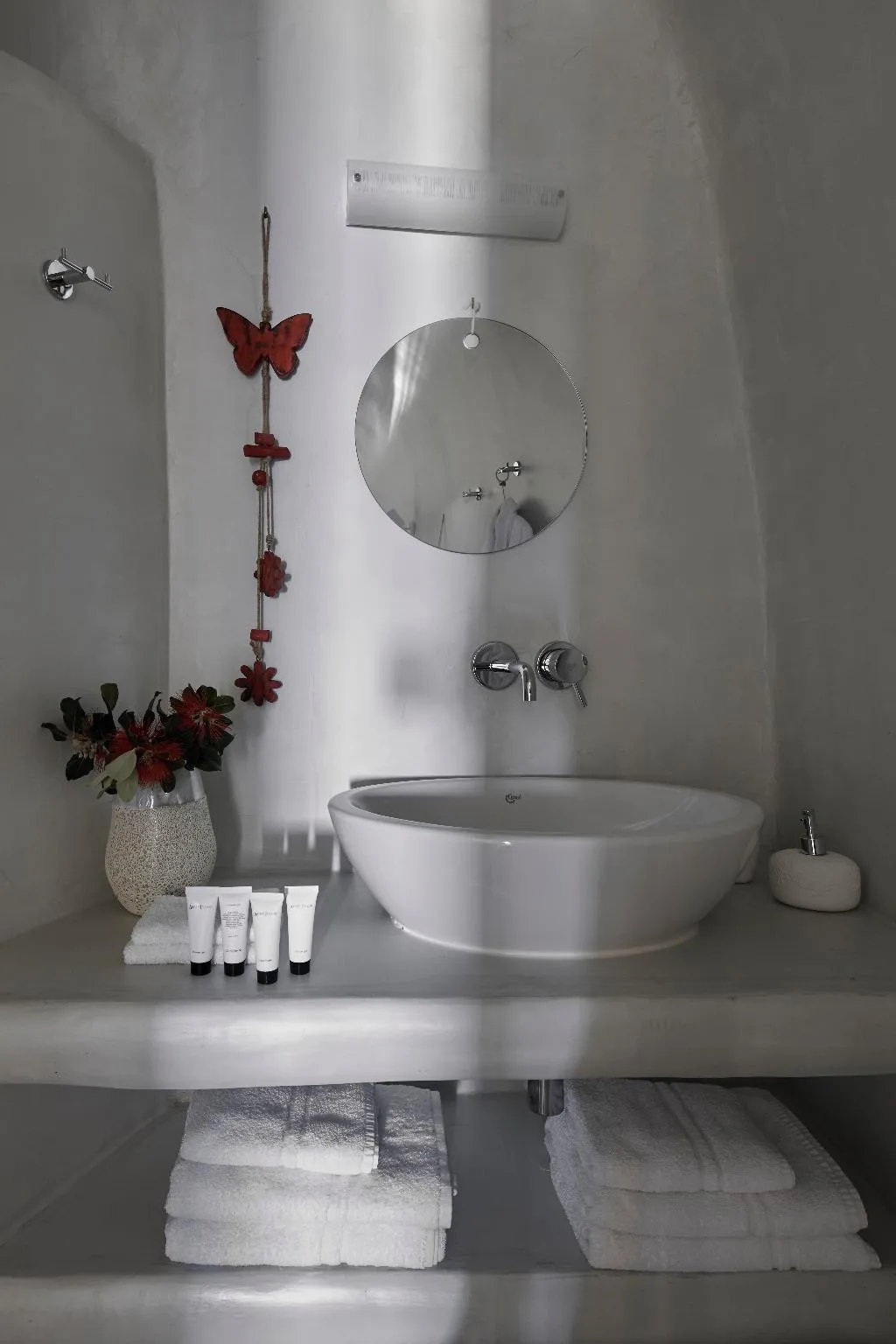 VILLA TWO BEDROOMS Room, Mellow Luxury Cave, Santorini