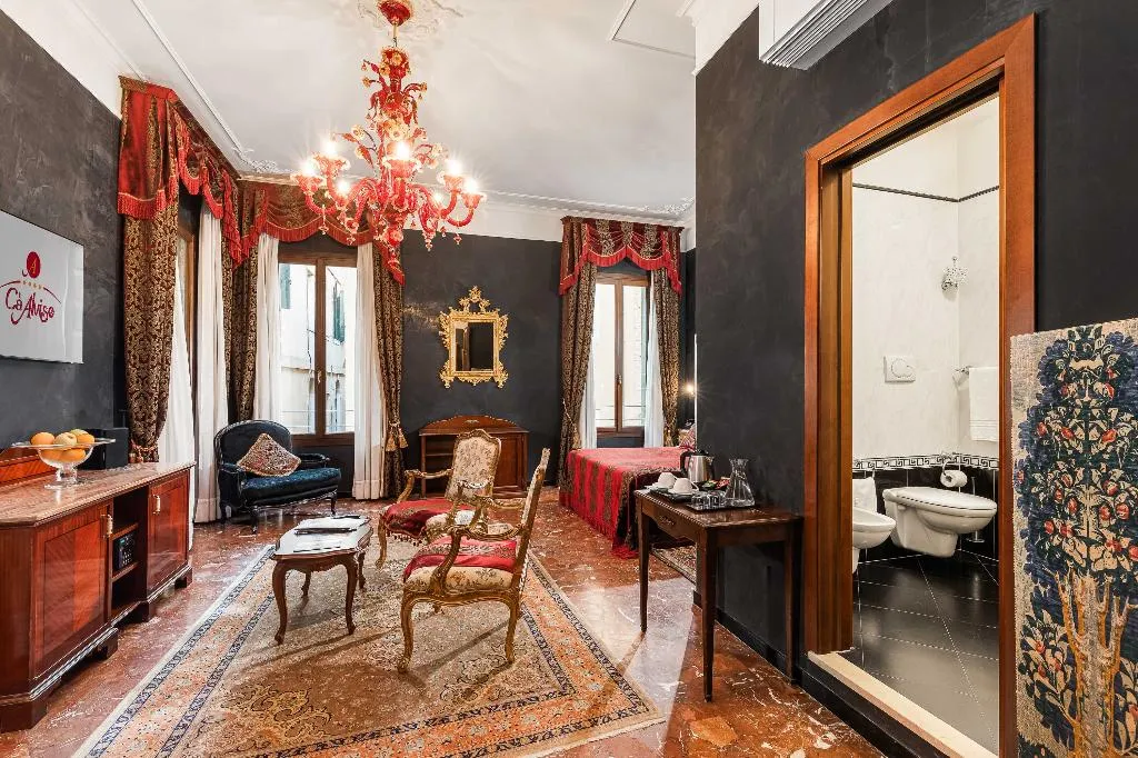 JUNIOR SUITE STANDARD Room, Ca Alvise, Venice