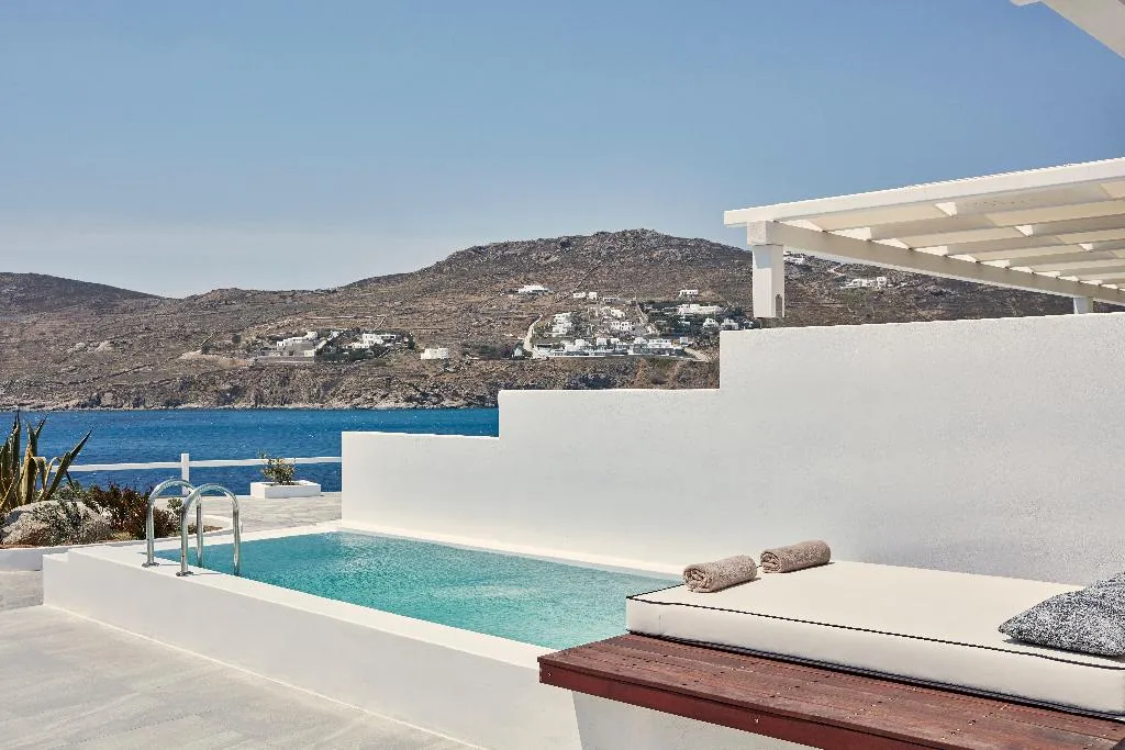 SUITE SEA VIEW WITH PRIVATE POOL Room, Archipelagos Hotel, Mykonos