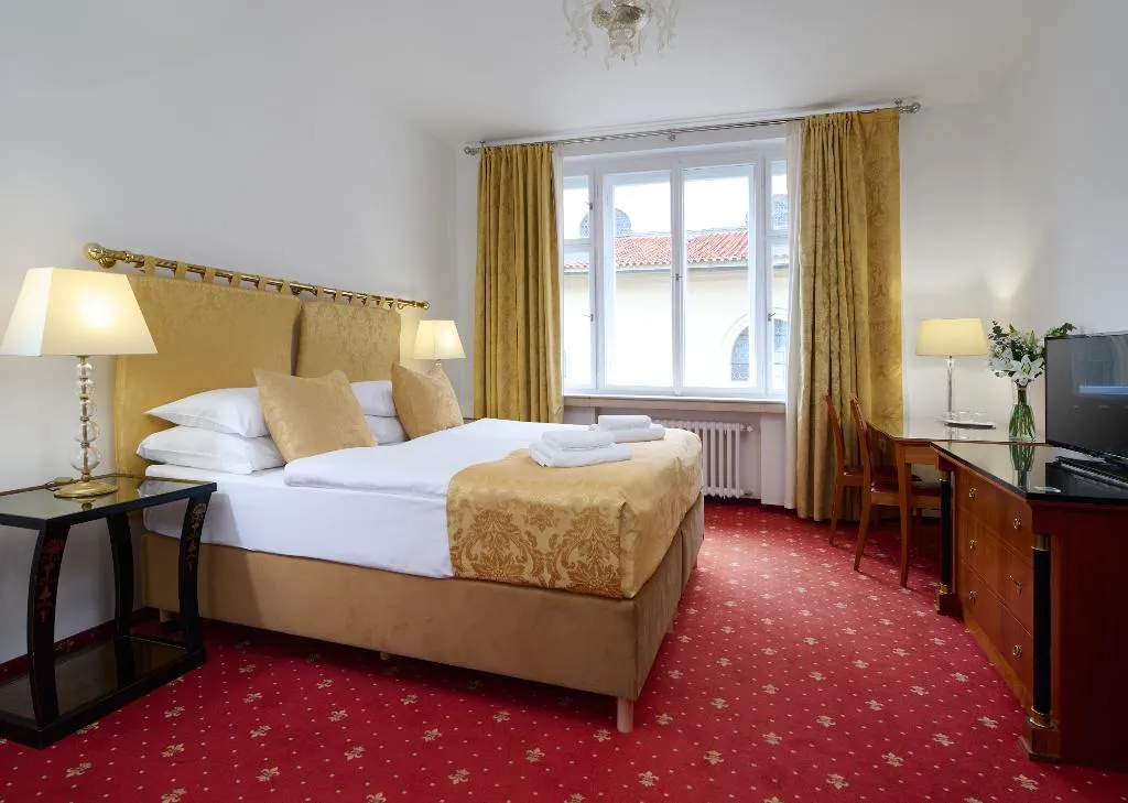 DOUBLE SUPERIOR Room, Residence Leon D'Oro, Prague