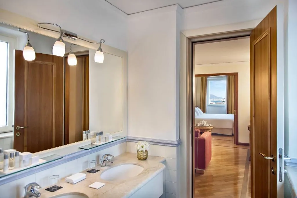 SUITE KING BED ONE BEDROOM  Room, Renaissance Naples Mediterraneo, Naples