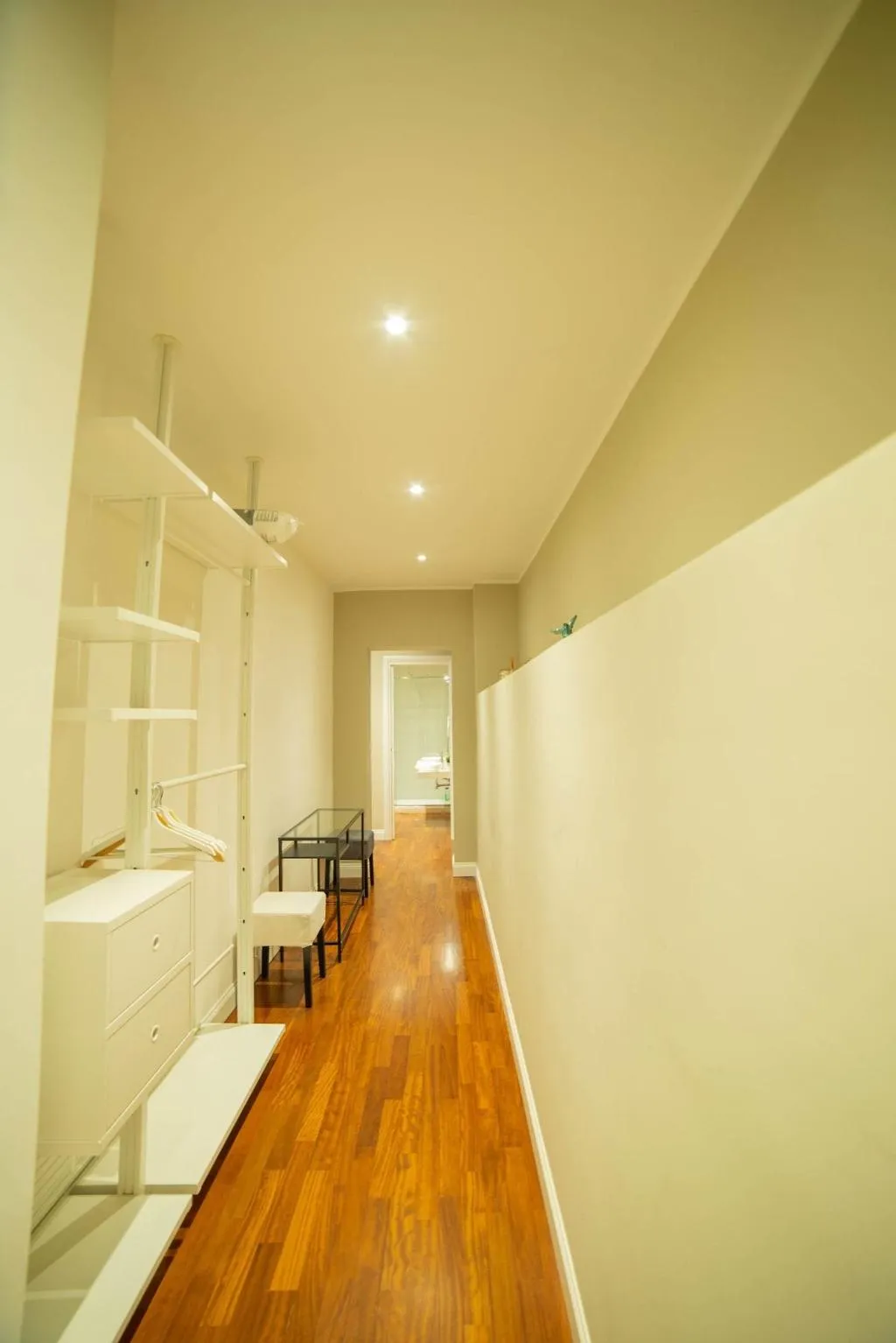 Room, Le 4 Leggende, Catania