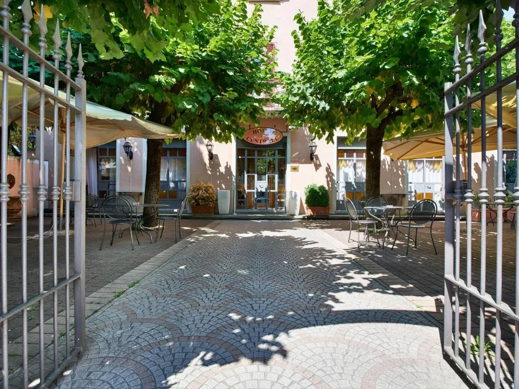 Terrace, Albergo Centrale, Milan