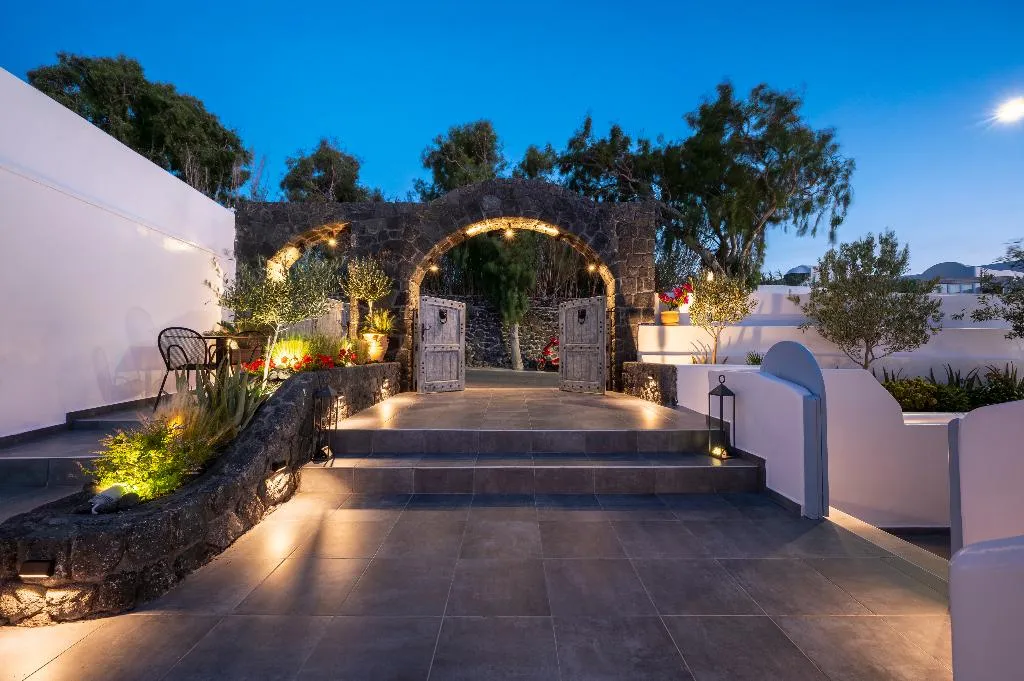 General view, Sole D'Oro Luxury Suites, Santorini