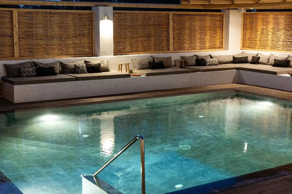 Pool, Scorpios Beach Hotel, Santorini