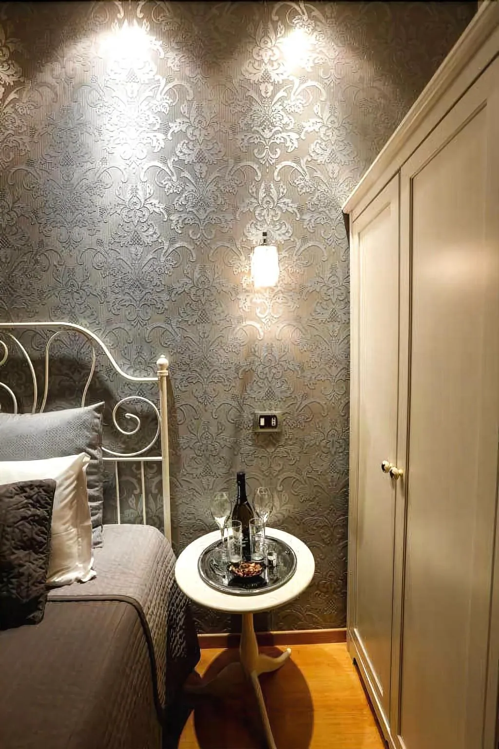 Room, Vanella Rome Domus, Naples