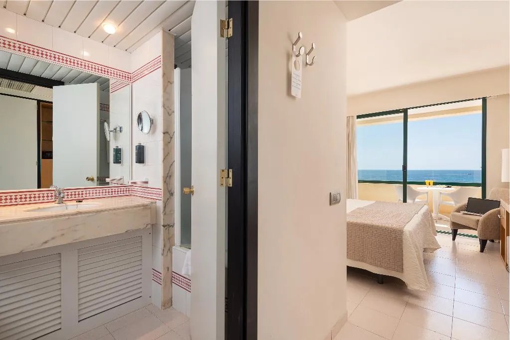 DOUBLE SINGLE USE SEA VIEW WITH BALCONY Room, Welikehotel Marfil Playa, Majorca