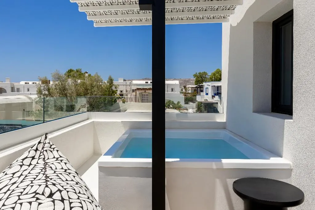 Room WITH JACUZZI Room, Santo Mangata Boutique Hotel & Spa, Santorini