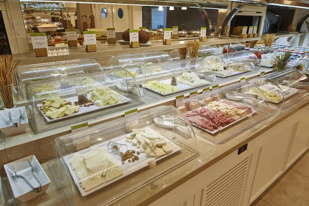 Restaurant, DoubleTree By Hilton Izmir Alsancak, Izmir