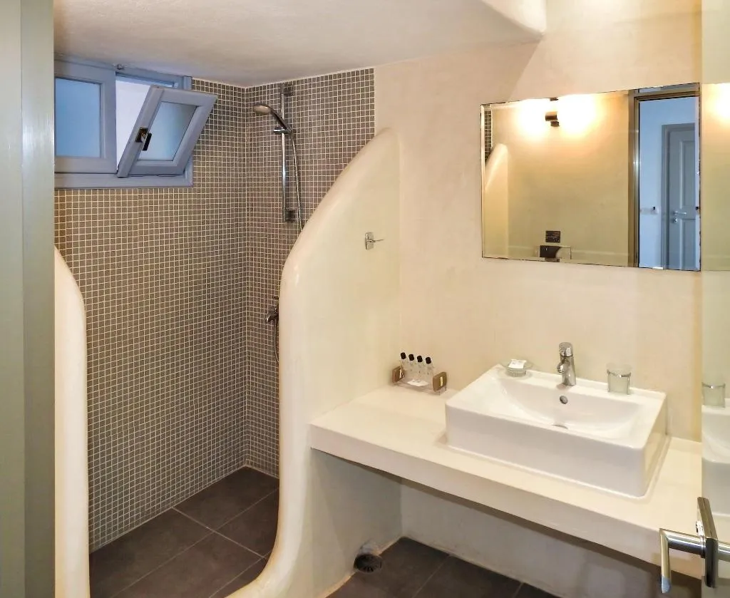 Room, Kokkinos Villas, Santorini