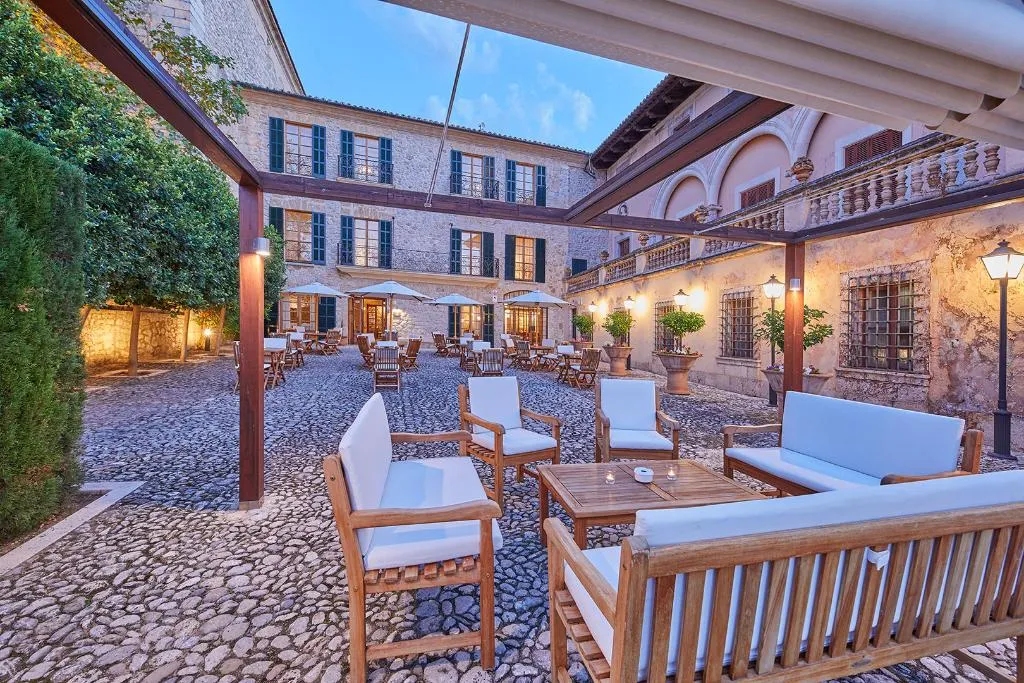 Terrace, Cas Comte Petit Hotel & Spa, Majorca