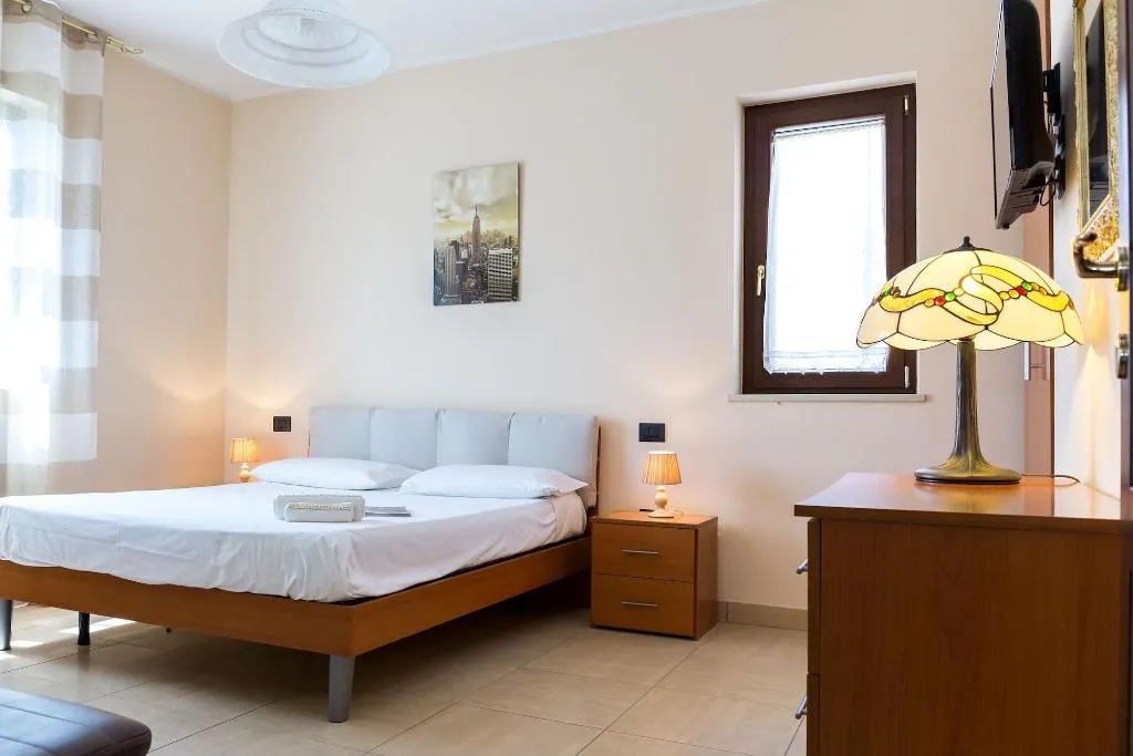 Room, B&B Atrium, Naples
