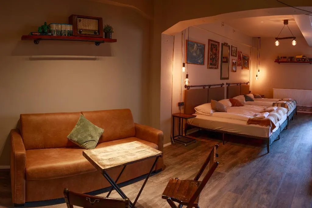 FAMILY ROOM CAPACITY 8 Room, Kex Hostel, Reykjavik