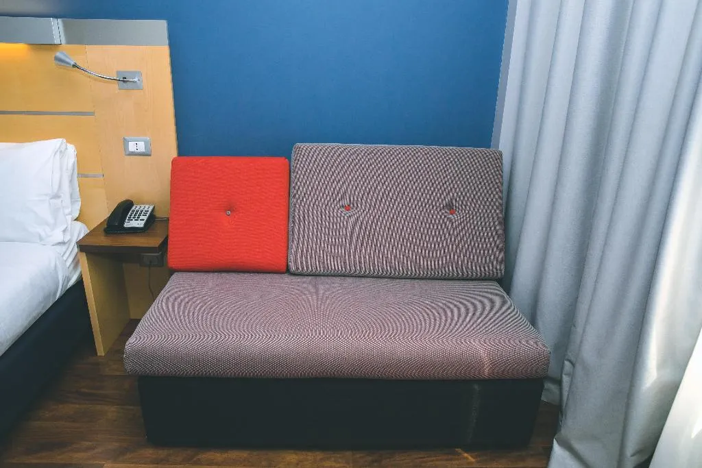 DOUBLE QUEEN SIZE BED Room, Holiday Inn Express Milan-Malpensa Airport, Milan