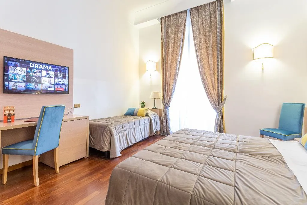 TRIPLE STANDARD Room, Medici, Rome