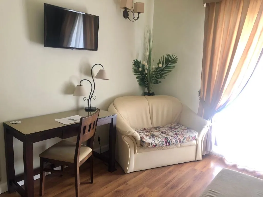 DOUBLE STANDARD Room, Los Dolmenes, Andalucia