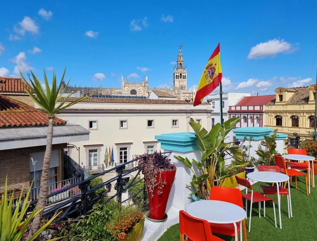 General view, Sevilla Kitsch Hostel Art, Seville